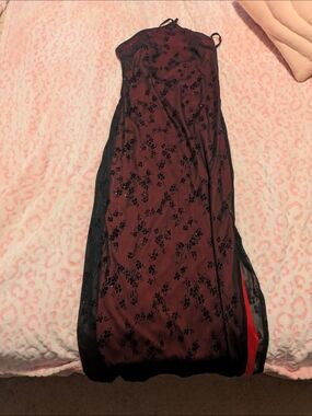 Status Red And Black Women's Small Vintage Dress